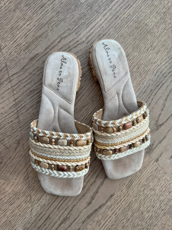 AlmaenPenaSandals